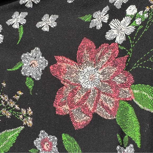 OLD NAVY Summer Floral Cami Mini Stretch Fit and
Flare Dress - Picture 10 of 10